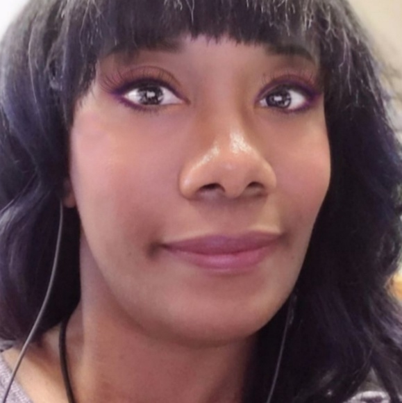 Meet your Posher, Faith - Picture 2 of 2